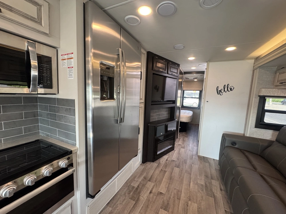 Jayco Precept 34b 2023 alt