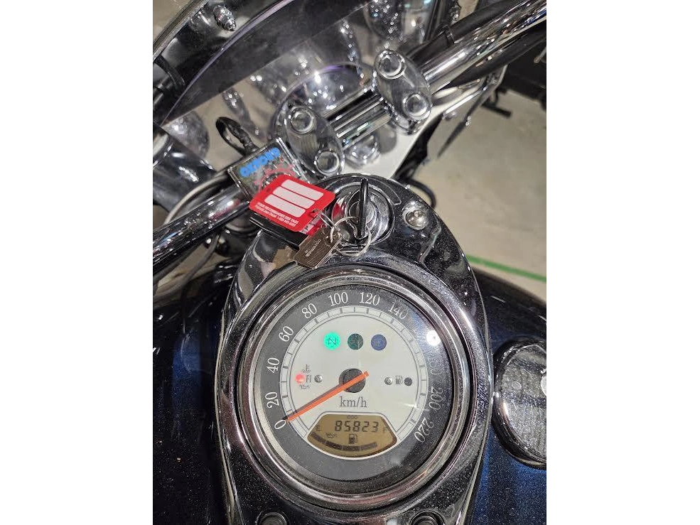 Kawasaki Vulcan 1600 Nomad 2005 alt