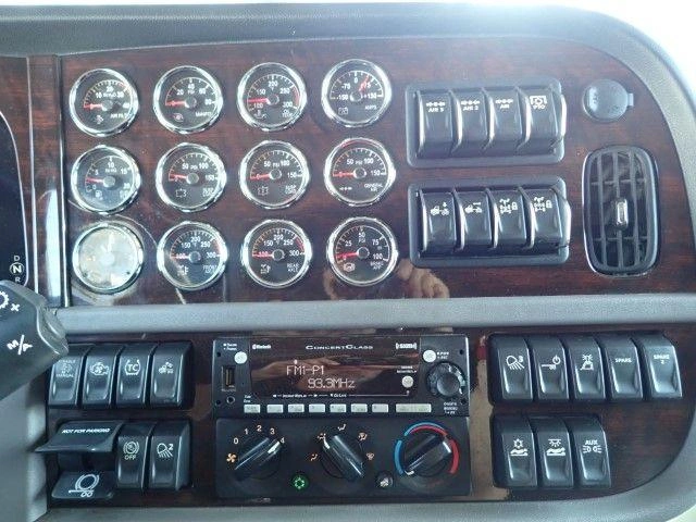 Peterbilt 389 2024