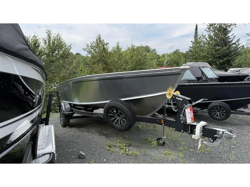2026 Lund Boat Co 1800 Explorer Tiller alt