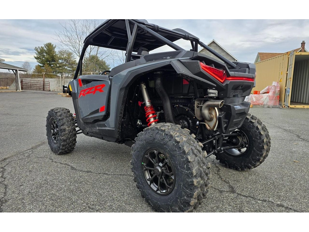 Polaris Rzr Xp 1000 Ultimate 2026 alt