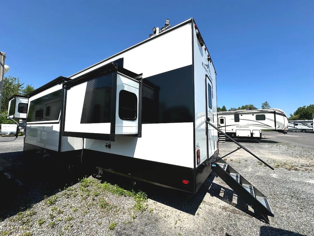 East To West Ahara 390ds 2025 alt