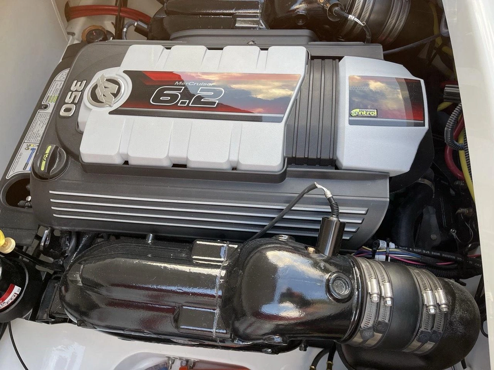 Four Winns Hd5 Surf Elevate 350hp 2022 alt