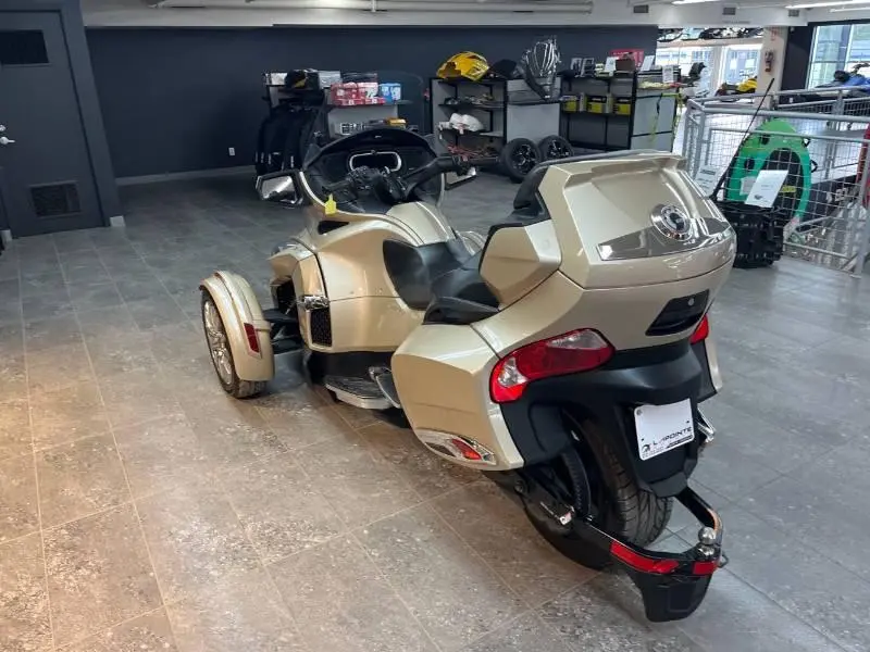 Can-Am RT LTD CHAMPAGNE/CHROME 2018