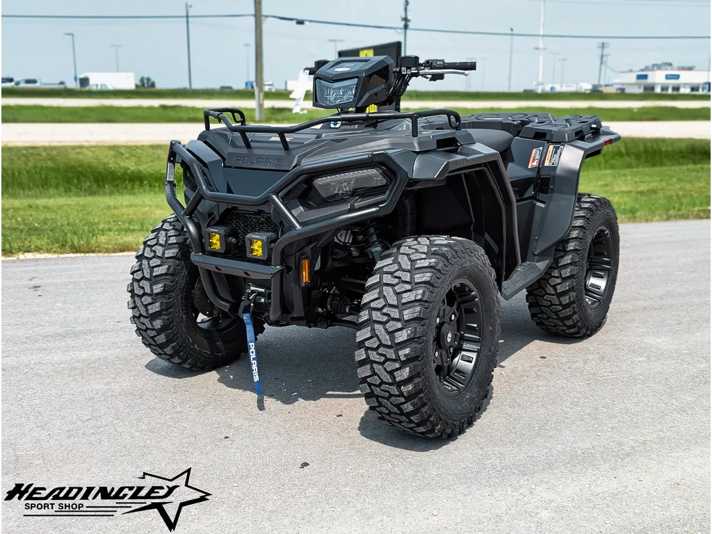 2026 Polaris Sportsman 570 Trail // Onyx Black - w/ Pro Armor Trekker Wheel Package, Fender Flares & Amber Pod Lights