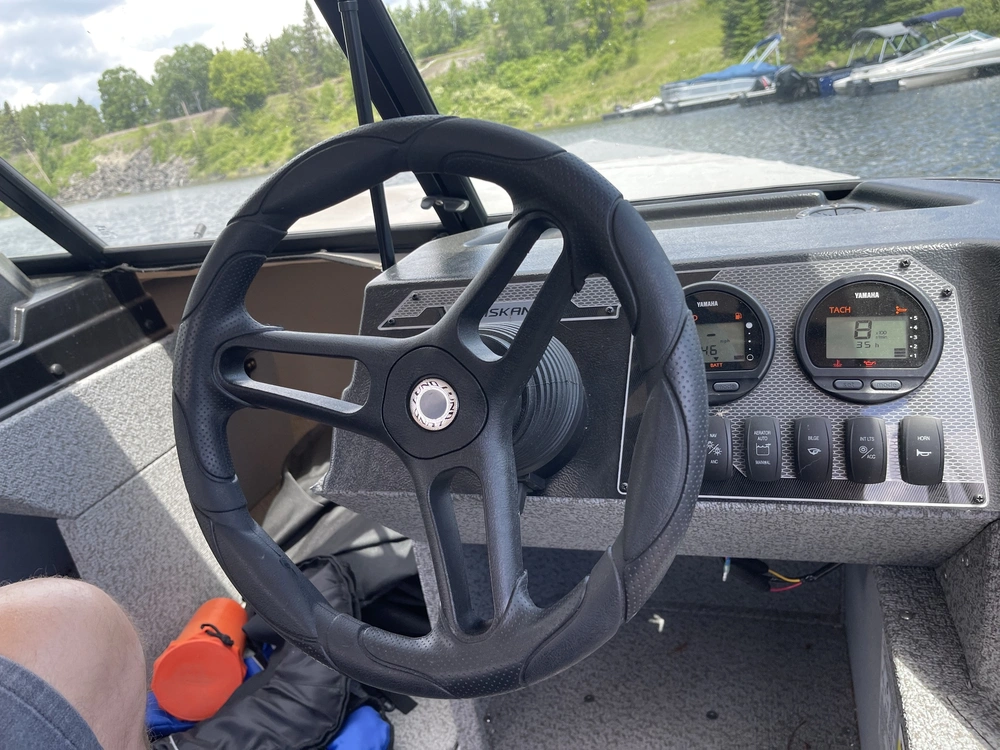 2025 Lund Boat Co 1875 Alaskan Sport alt