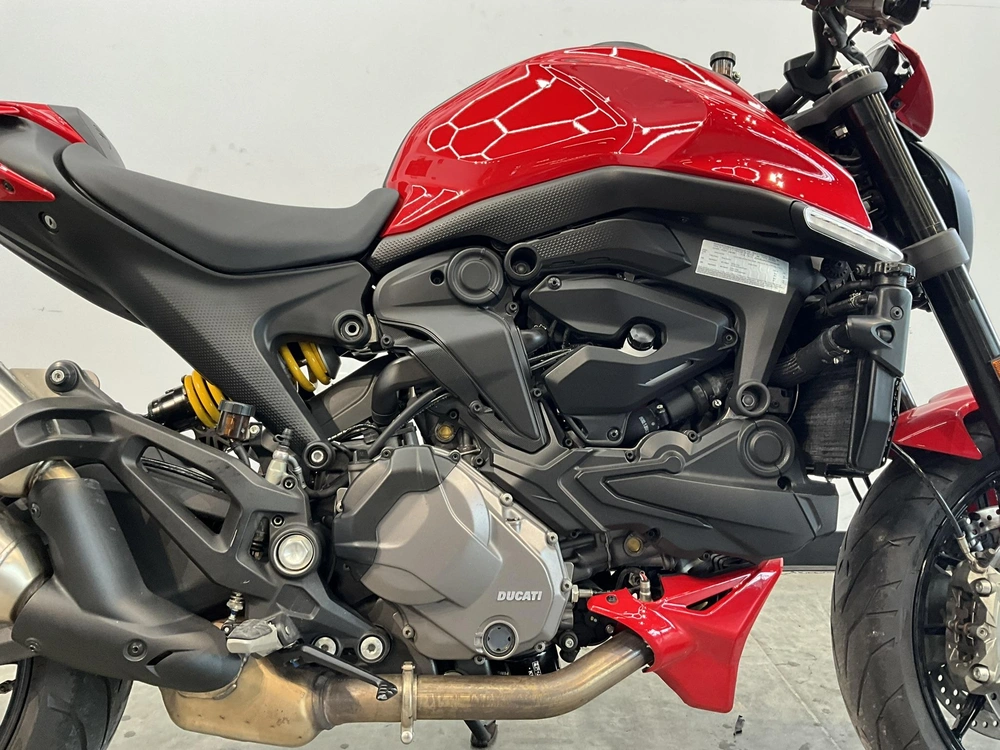 Ducati Monster 937+ 2022 alt