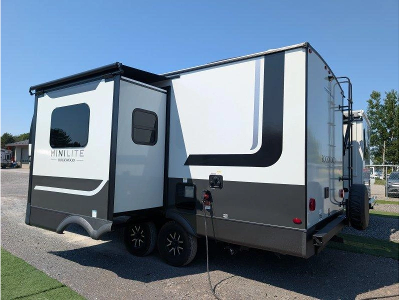 2026 Forest River Rockwood Mini Lite 2205s alt