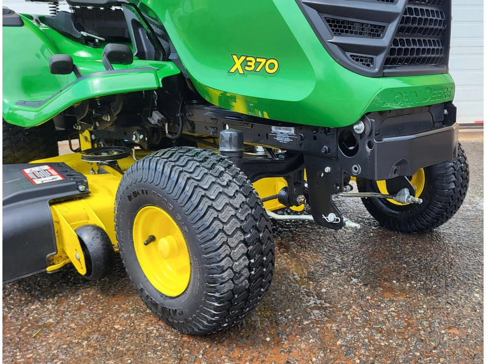 2021 John Deere X370 alt