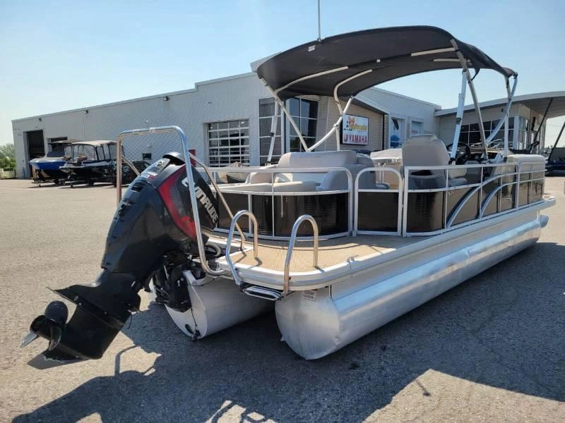 Bennington Marine 24sslx 3 Tubes / 150hp G2 2014 alt
