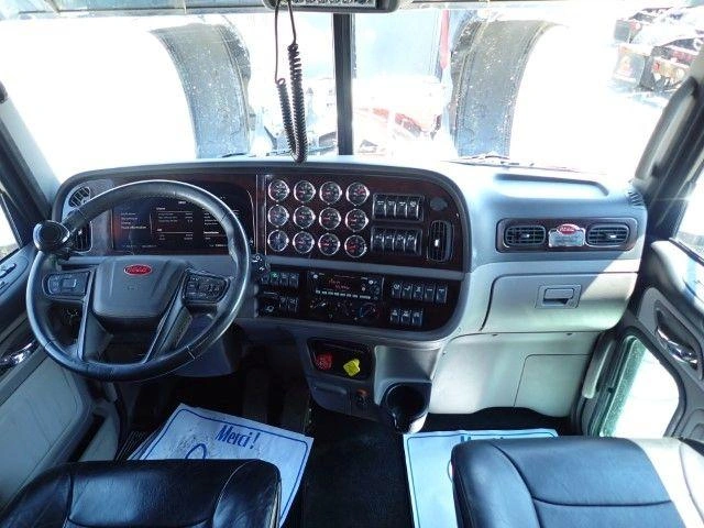 Peterbilt 389 2024