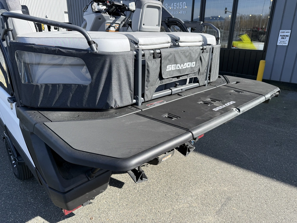2025 Sea-doo Switch Sport 18' alt