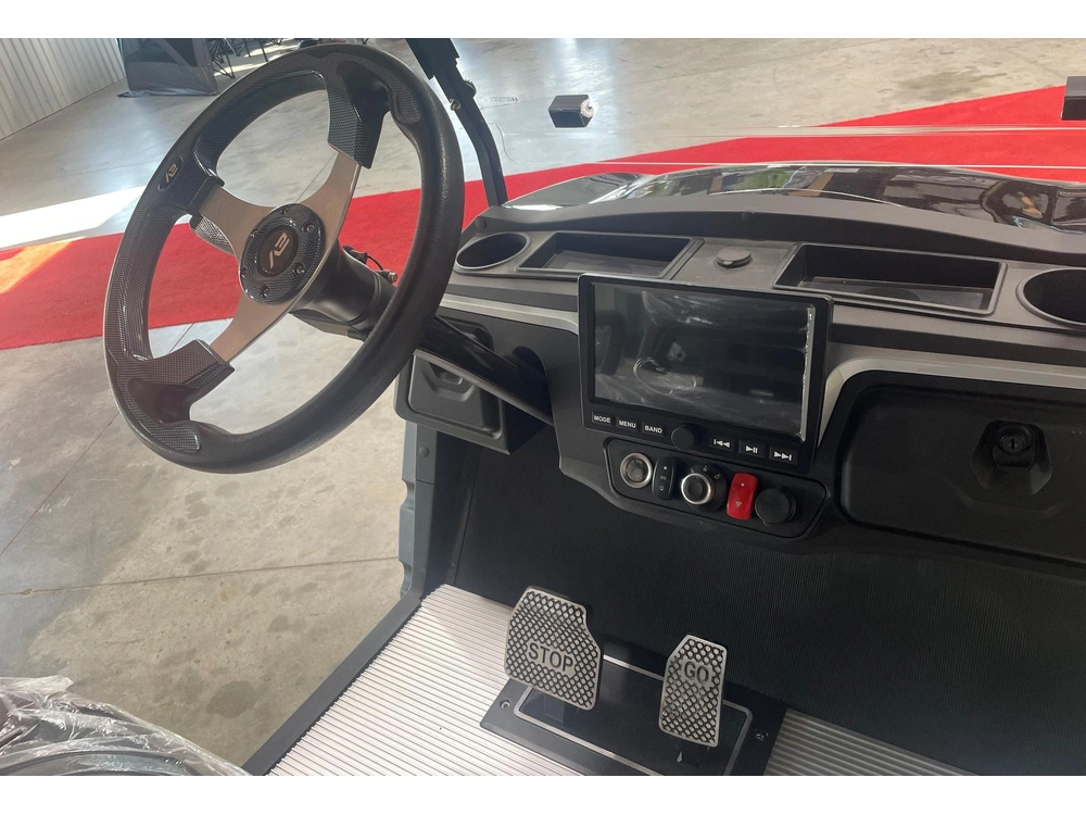 2025 Chaparral Mateo 4 alt