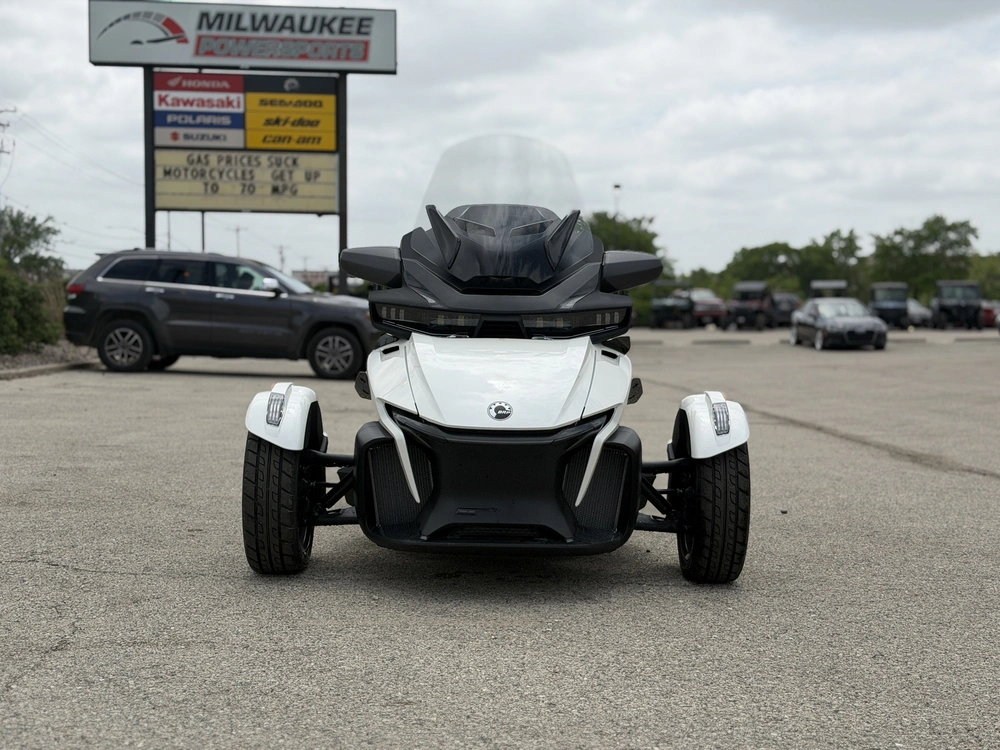 2026 Can-am Spyder Rt alt