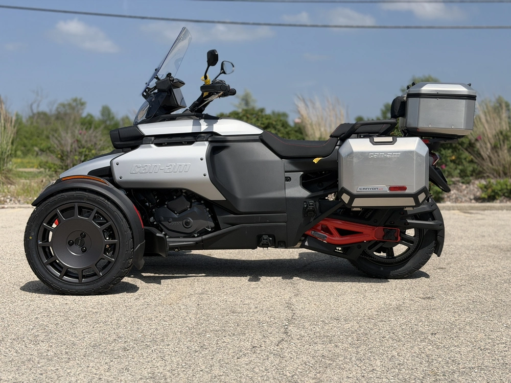 2026 Can-am Canyon Xt alt