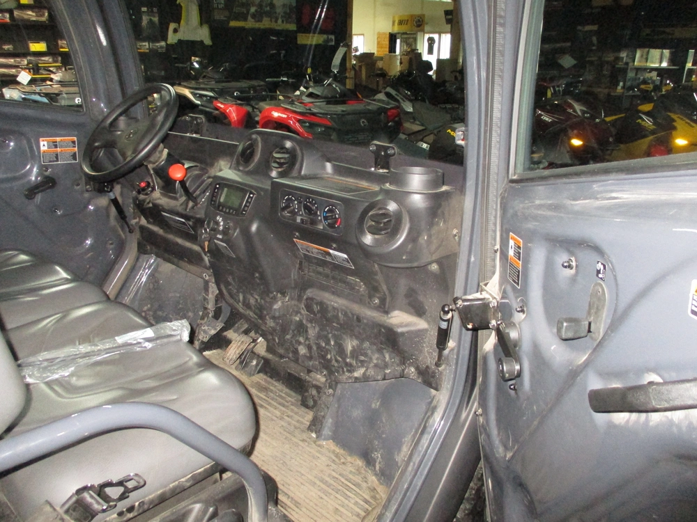 2016 Kubota X 1100c Diesel Cab 1100c alt
