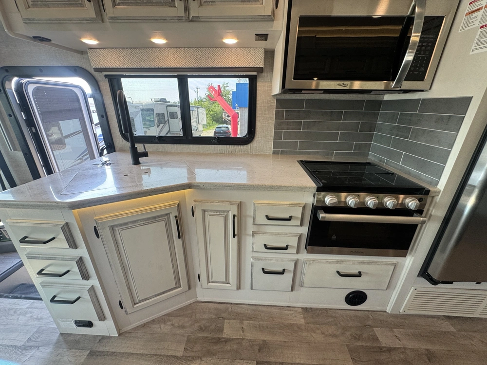 Jayco Precept 34b 2023 alt