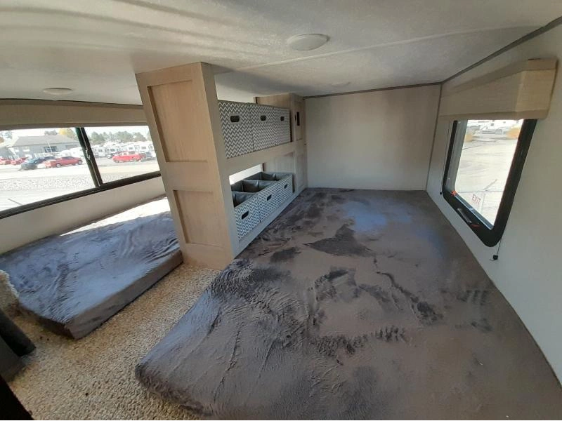 Coachmen Catalina 42 Condo 2027 alt
