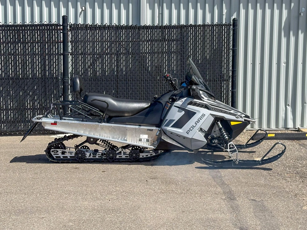 2025 Polaris Lxt 550 alt