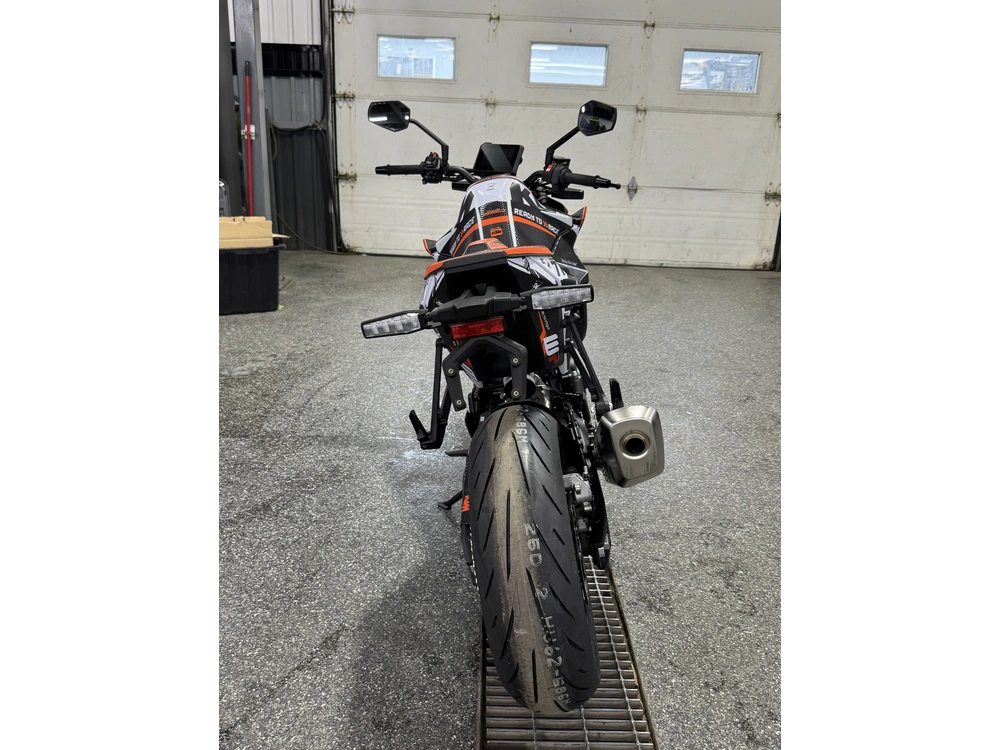 Ktm 990 Duke 2027 alt