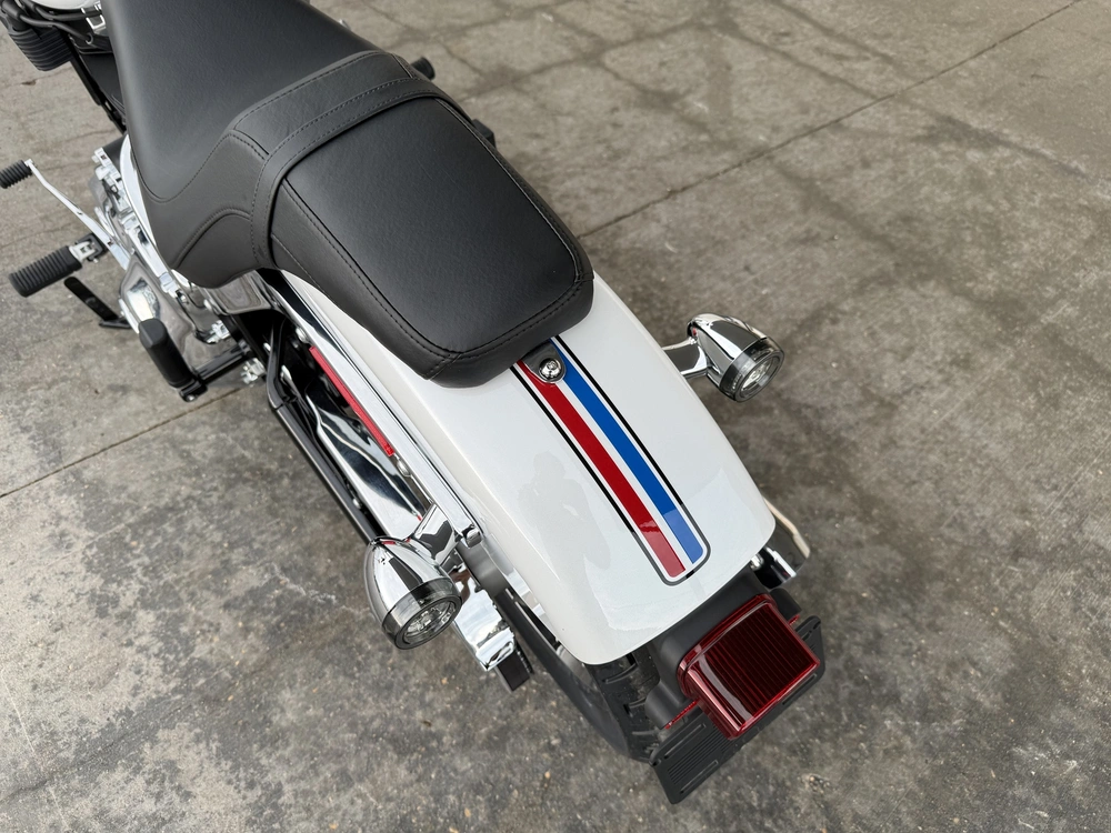 2026 Harley-davidson Super Glide alt