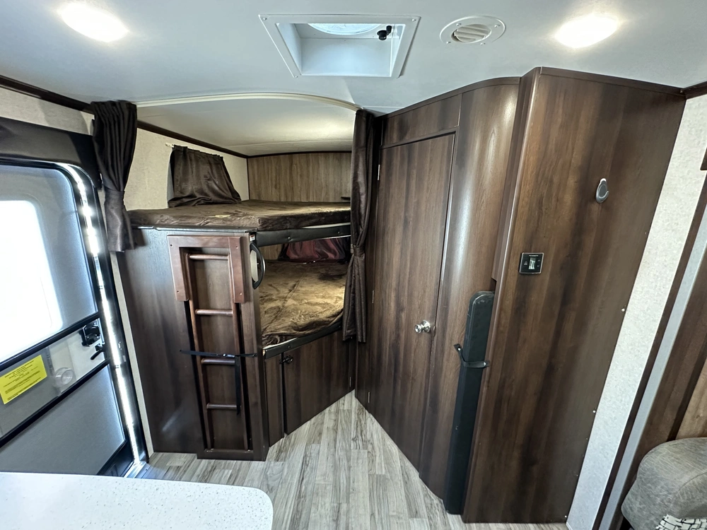 2019 Jayco White Hawk 32bhs alt