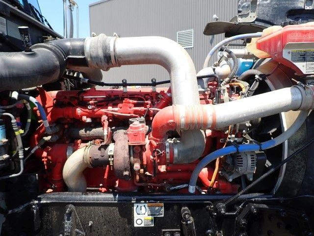 Peterbilt 389 2024