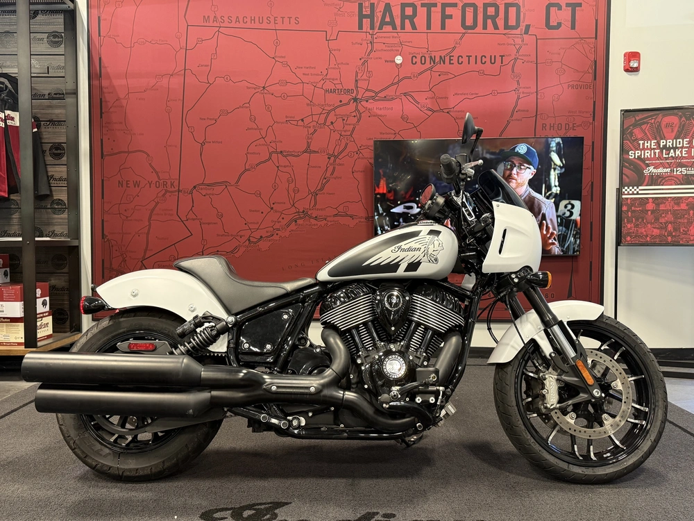 2024 Indian Motorcycle Sport Chief alt