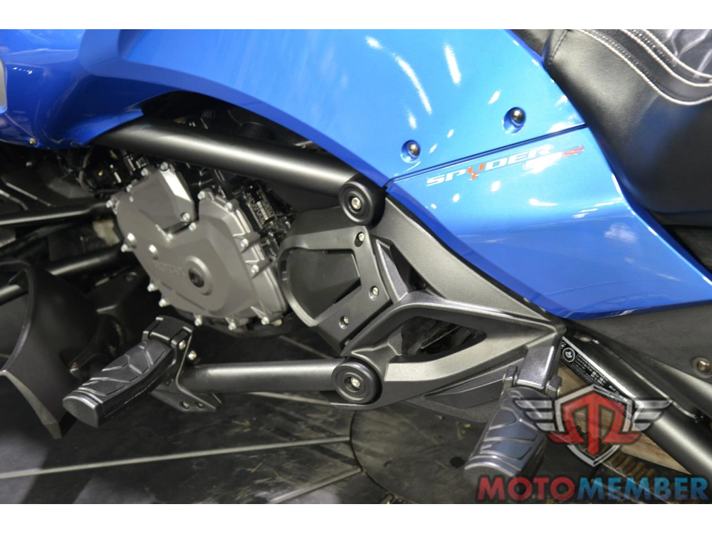 2017 Can-am Spyder F3-s alt