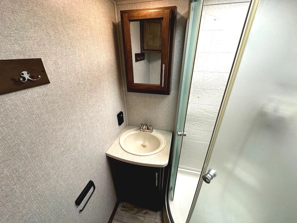 2018 Keystone Rv Cougar 22rbs alt