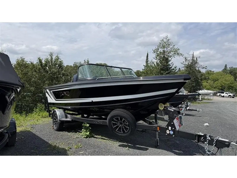 2026 Lund Boat Co 1875 Tyee Sport alt