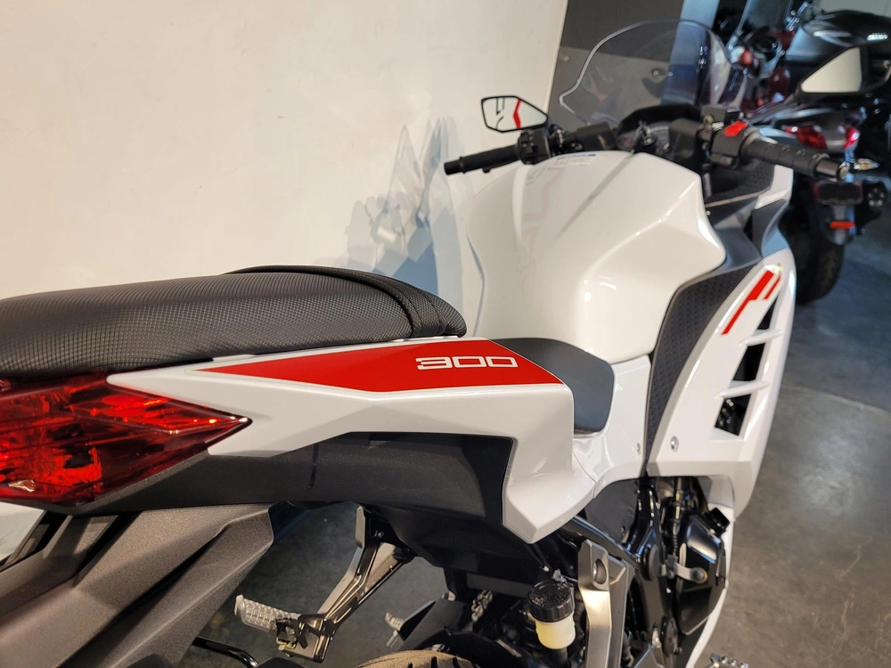2026 Kawasaki Ninja 300 Abs *1.99%/60 Mois💳 alt