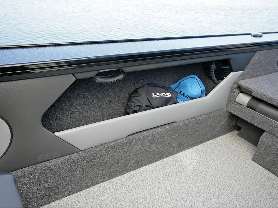 2025 Lund Boat Co 1875 Crossover Xs alt