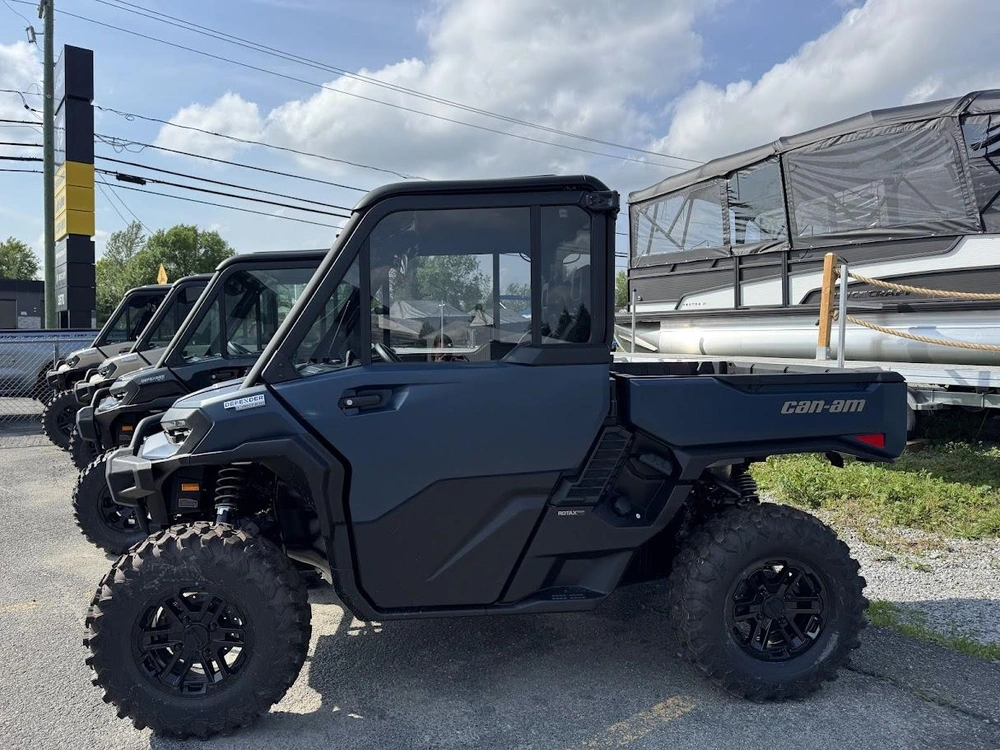2026 Can-am Defender Limited Hd11 alt