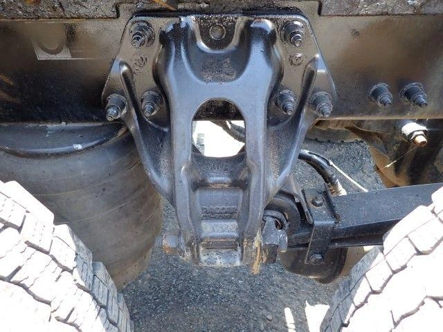 Peterbilt 389 2024