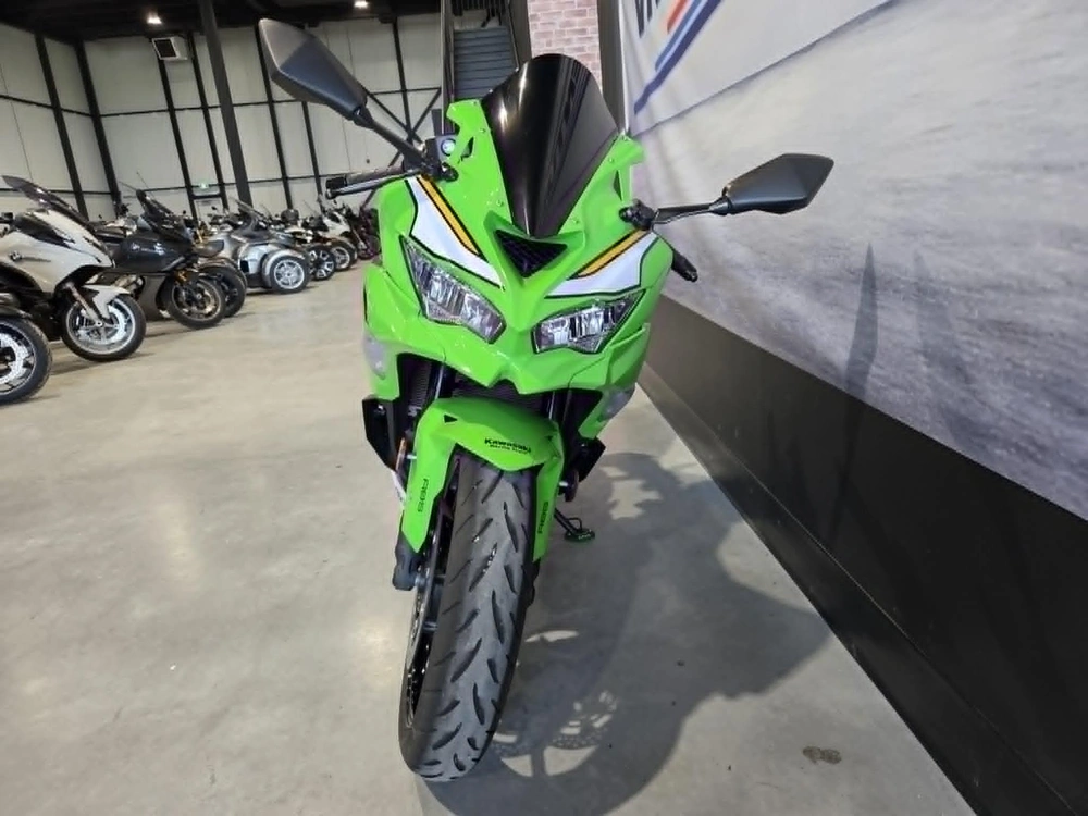 Kawasaki Zx4rr 2025 alt