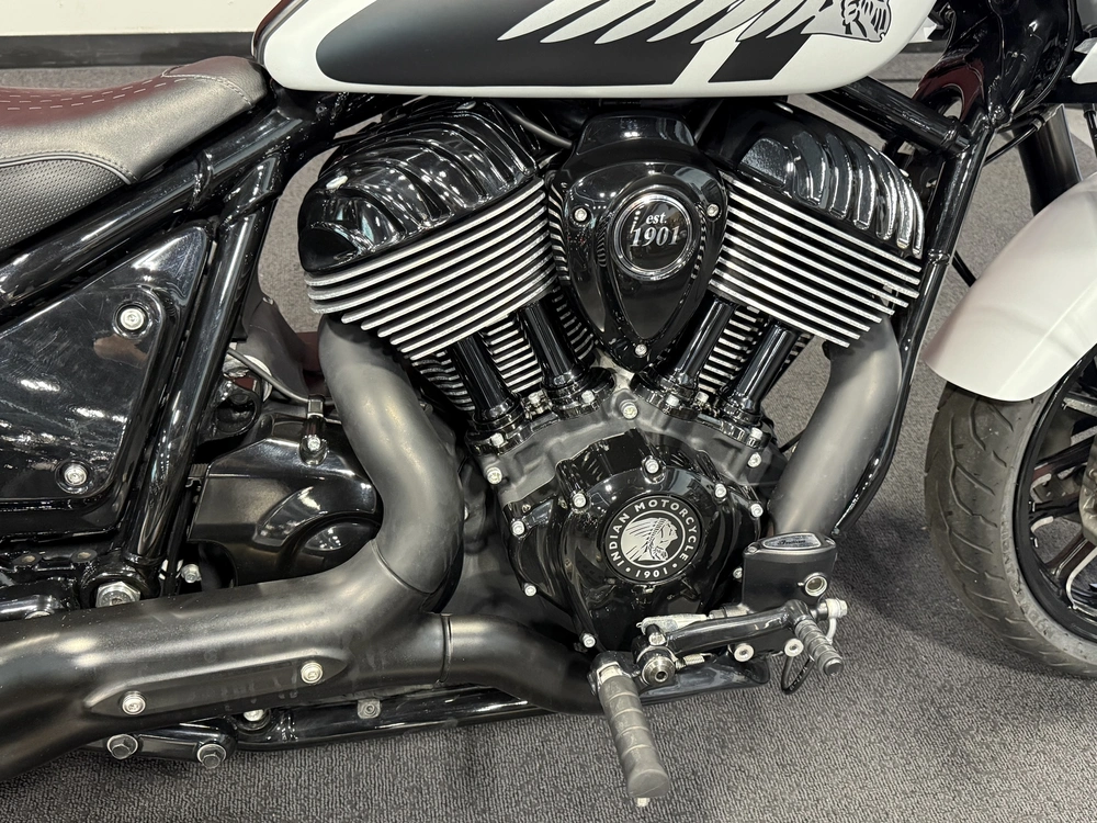 2024 Indian Motorcycle Sport Chief alt