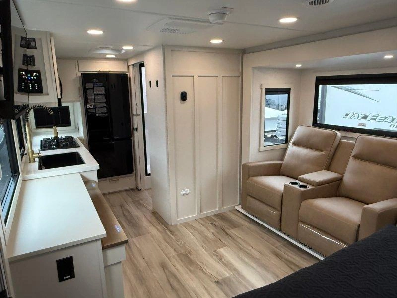 Brinkley Model I Ix20 2027 alt