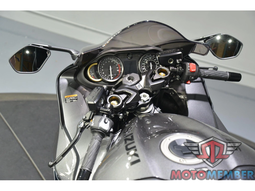2024 Suzuki Hayabusa alt