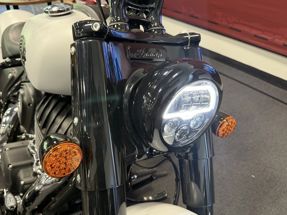 2024 Indian Motorcycle Chief Bobber Abs alt