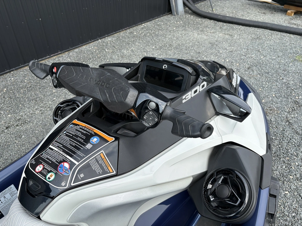 2024 Sea-doo Pwc Gtx Ltd 300 Aud Be Ibr Idf 24 alt