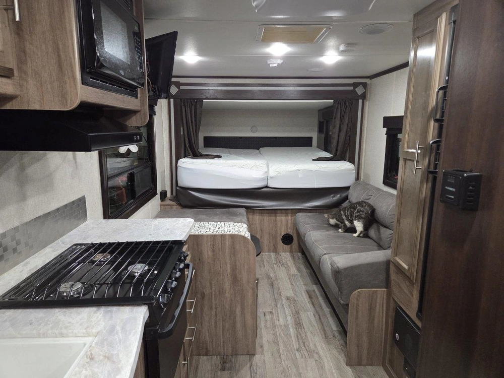 2019 Jayco X213 alt