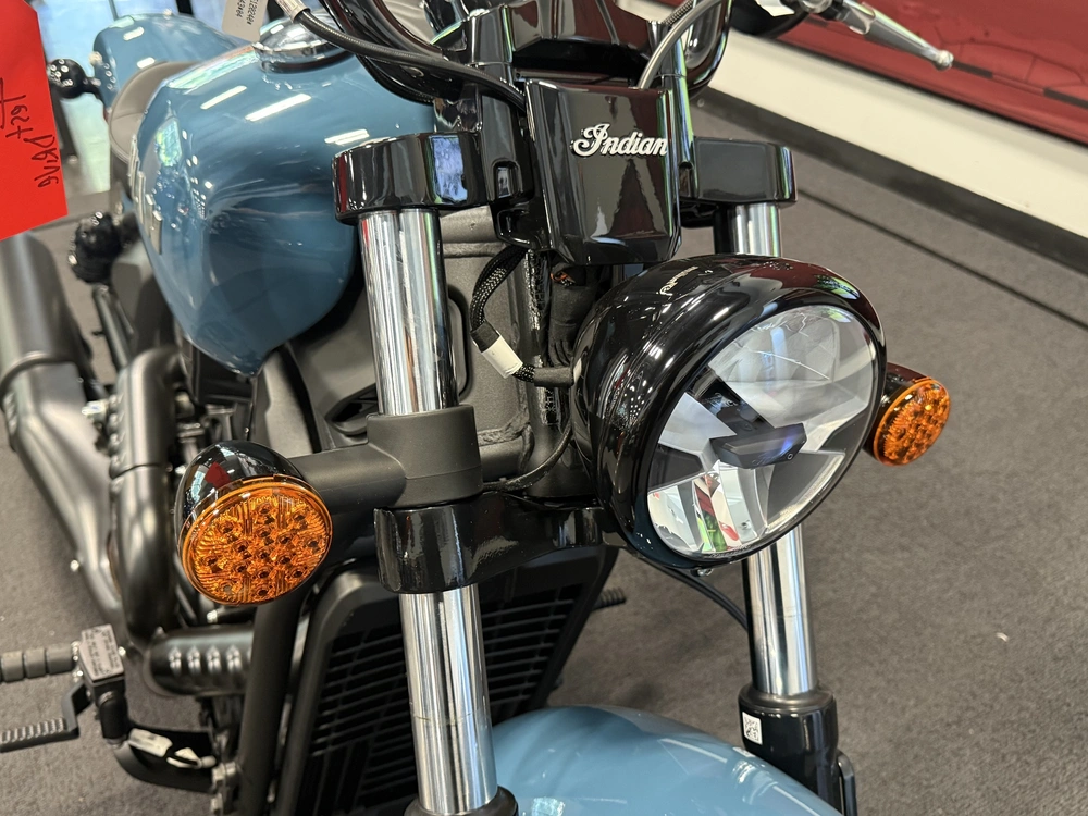 2026 Indian Motorcycle Scout Sixty Bobber Limited alt
