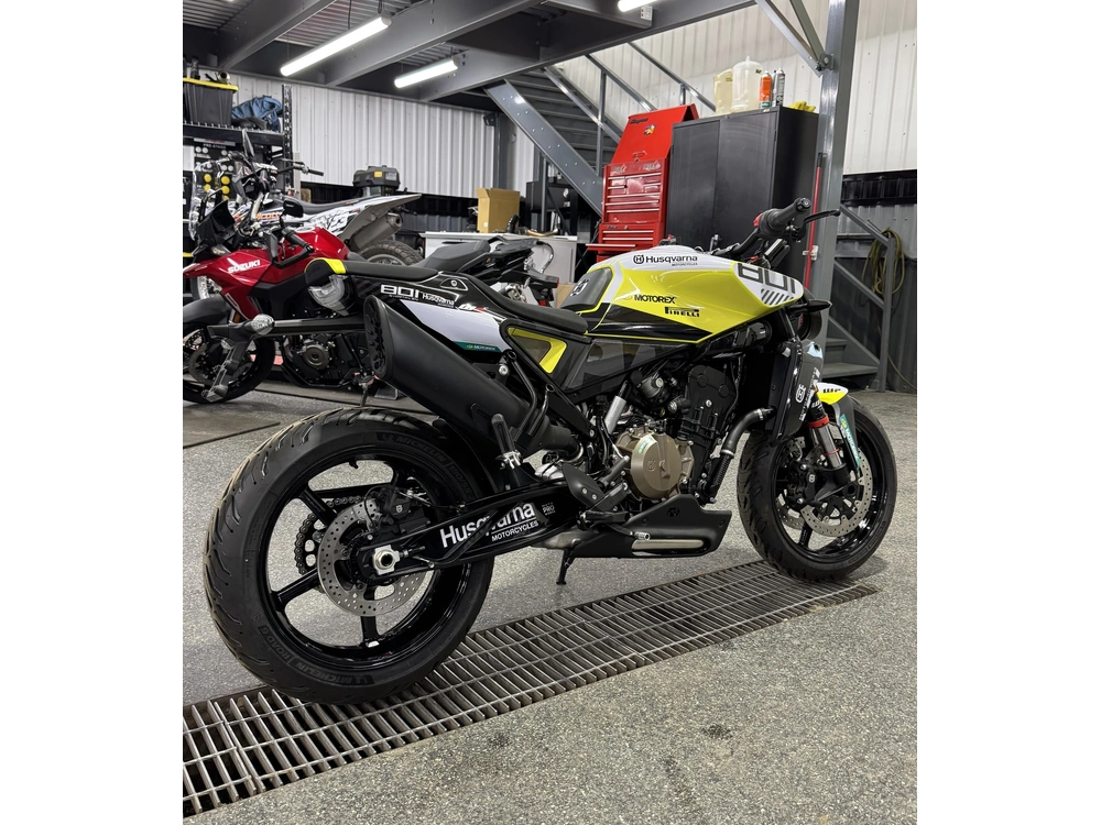 Husqvarna Vitpilen 801 2025 alt