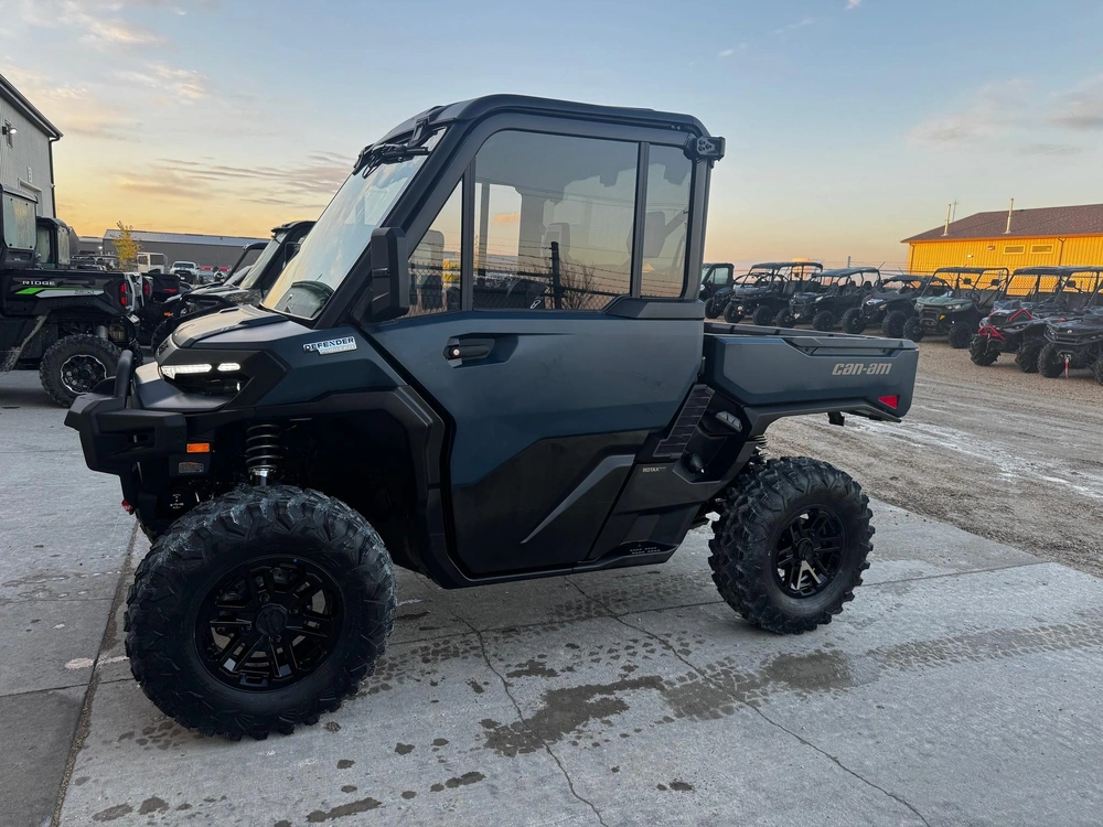 2026 Can-am Defender Ltd Hd11 alt