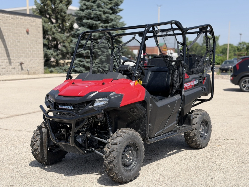 2026 Honda Pioneer 700-4 alt
