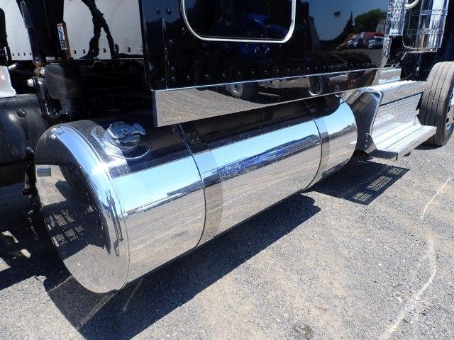 Peterbilt 389 2024