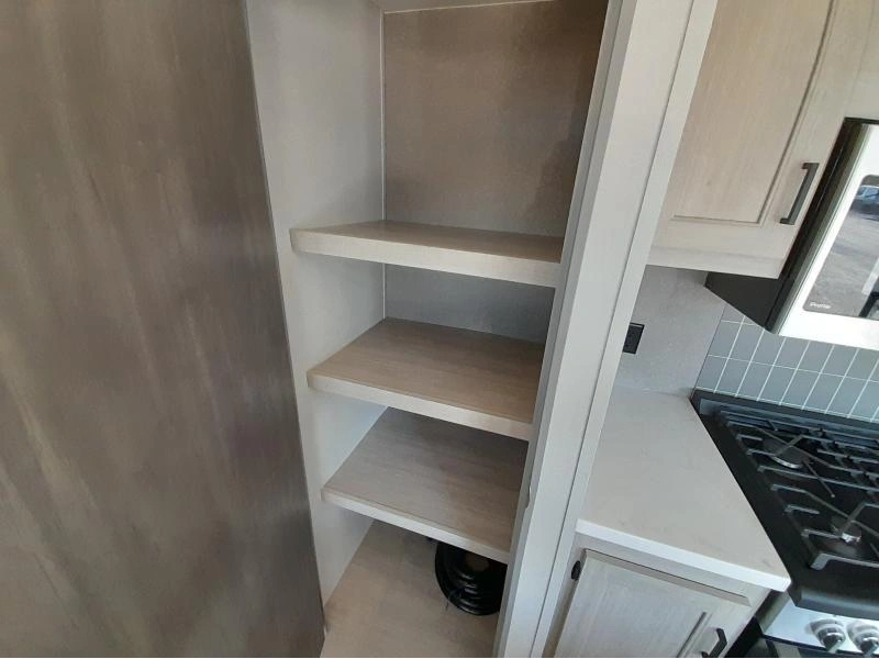 Coachmen Catalina 42 Condo 2027 alt