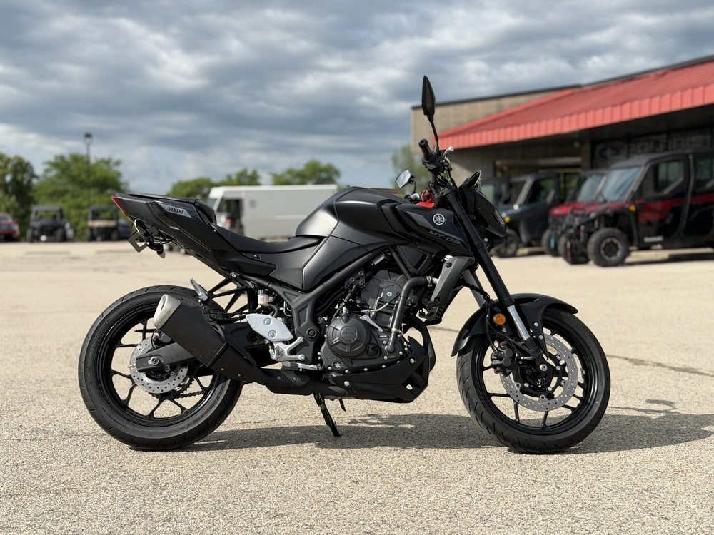 2026 Yamaha Mt-03 alt