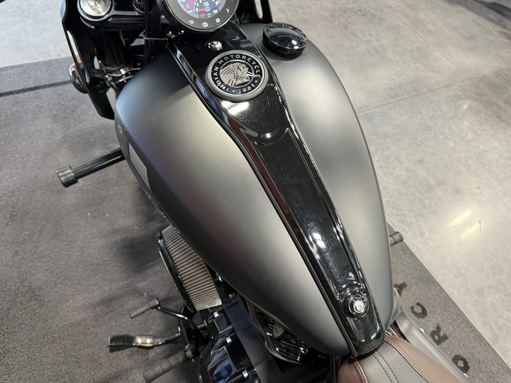 2025 Indian Motorcycle Sport Chief Rt alt